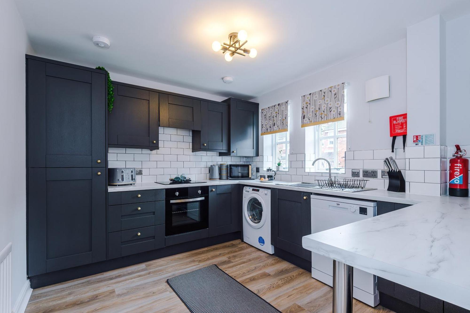 New! Stunning 3-Bed Home In Chester By 53 Degrees Property, Ideal For Groups, Free Parking! Exterior photo